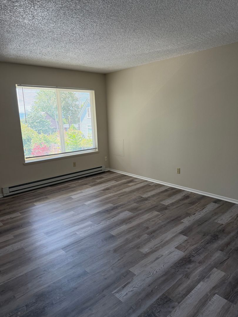 Vancouver Apartment: 3102 Harney St