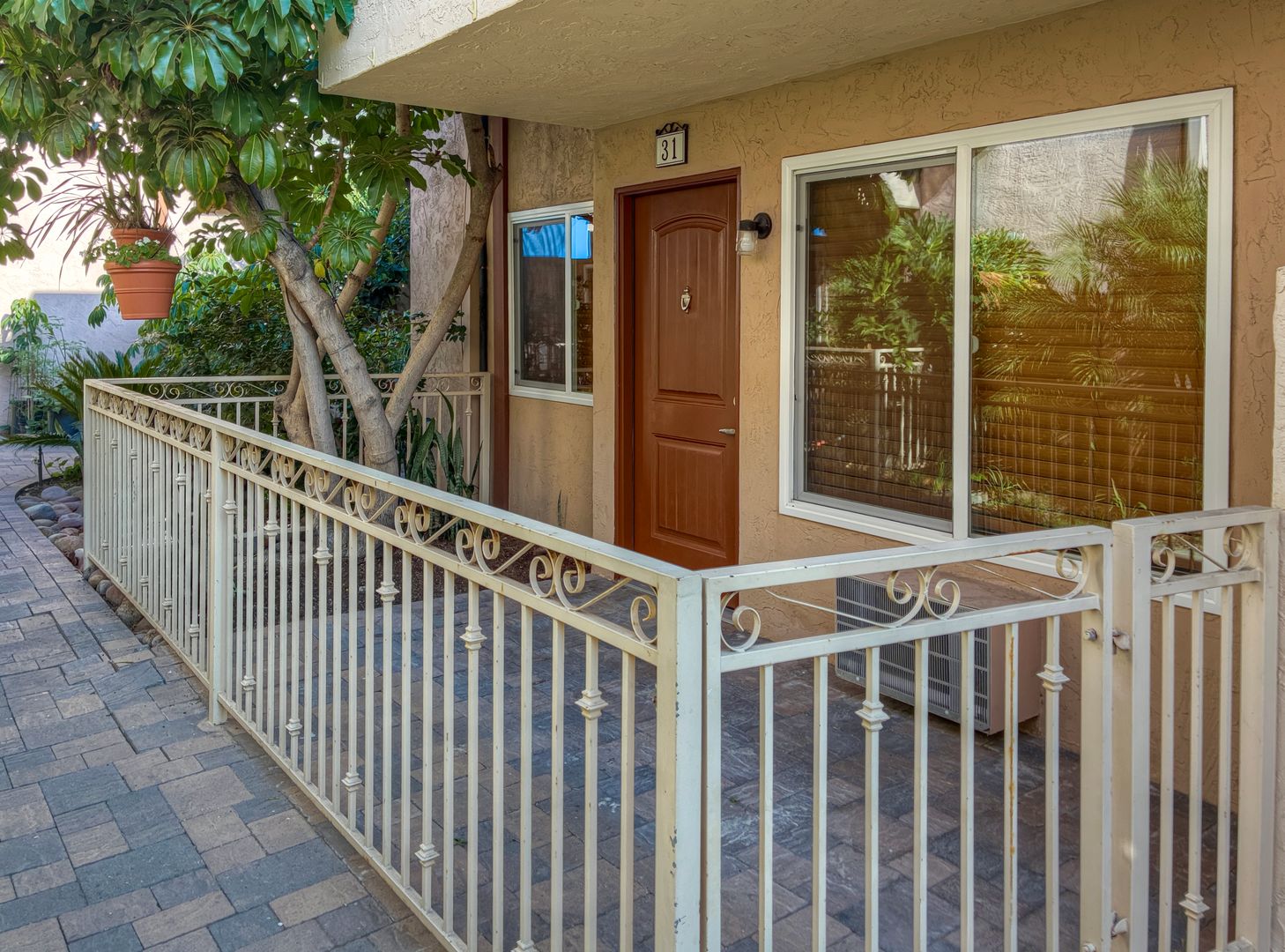 Hourglass Park Apartments 5 of 12