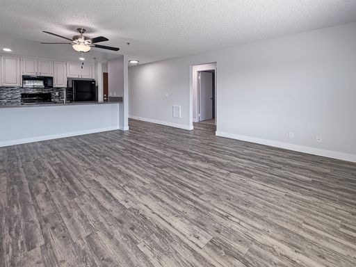 Modern 2-Bedroom Apartment in North Park – photo 1