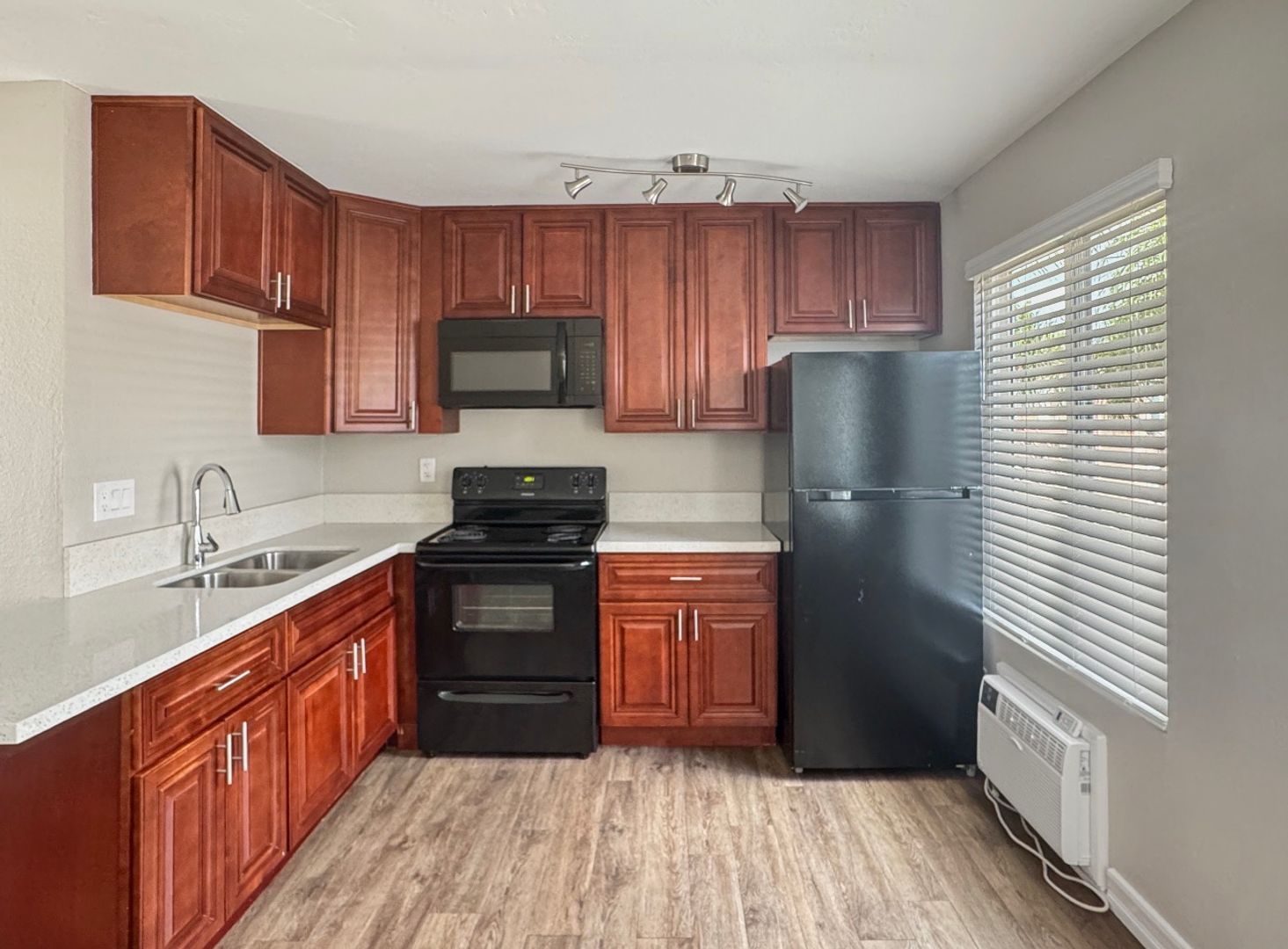 La Mesa Apartment: 6985 Waite Dr