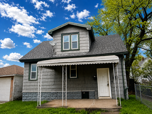 Rare standalone cottage house - 1 bd 1 bth in Buffalo – photo 1