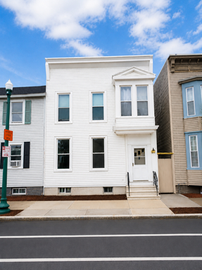 Spacious 3 bedroom 1 bath in Troy # – photo 1