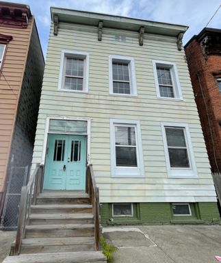 Affordable Spacious and Bright 2 Bedrooms in Albany! #