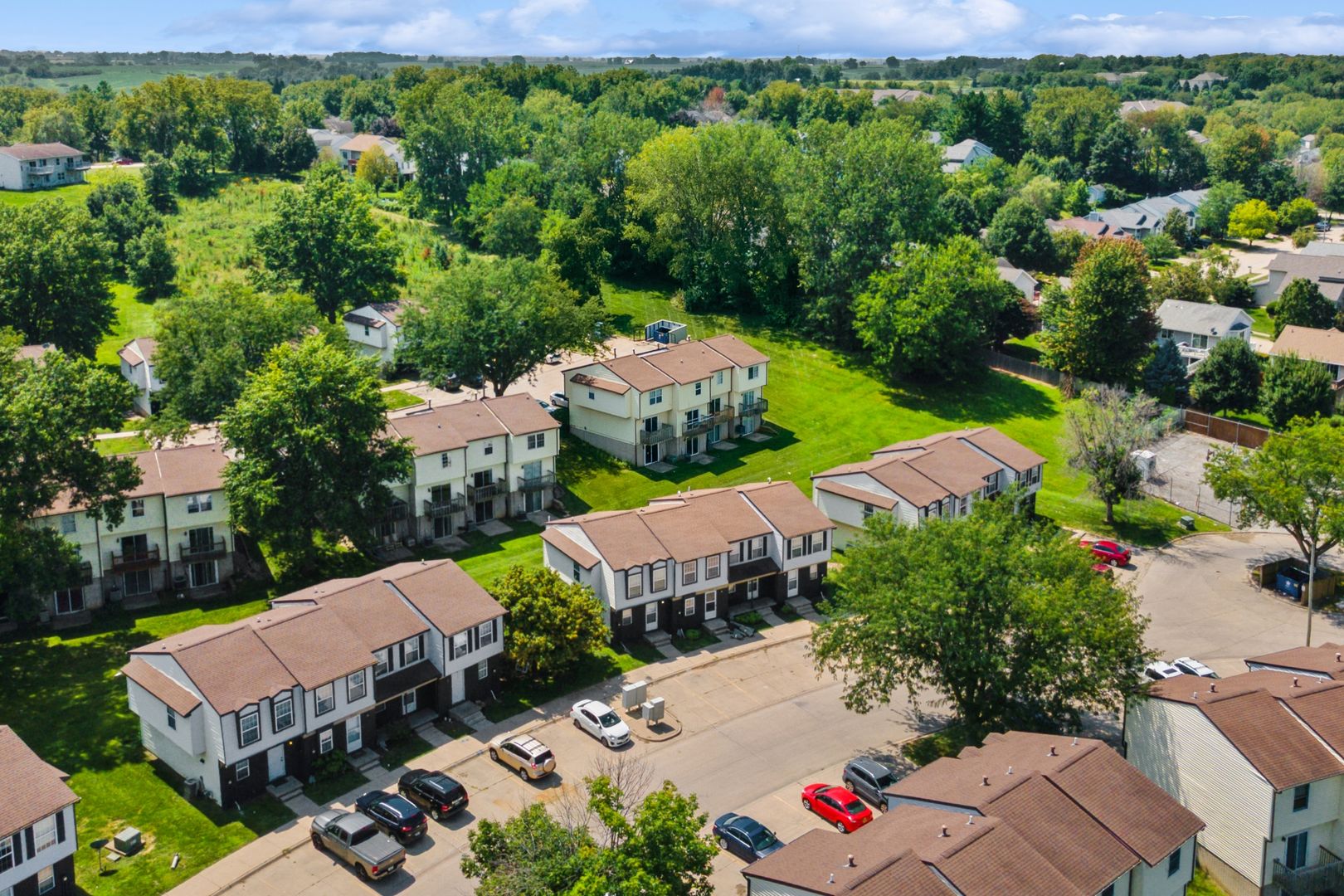 Iowa City Apartment: 2517 Sylvan Ct
