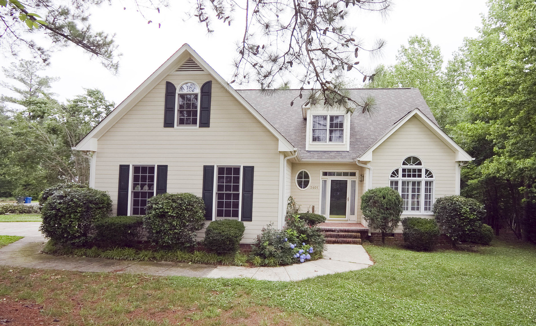 Durham House: 3401 W. Wyndham Lane