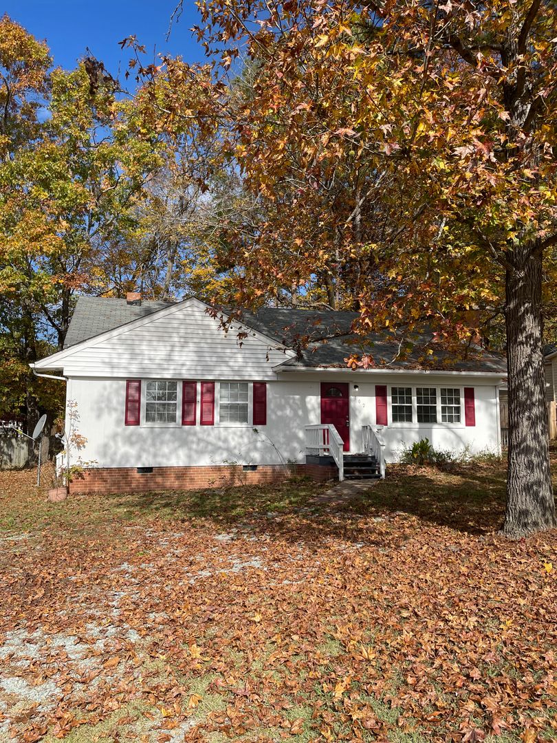Creedmoor House: 102 Charles Street