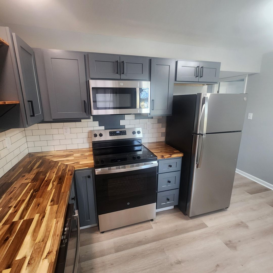 Carrboro Apartment: 108 Lindsay Street