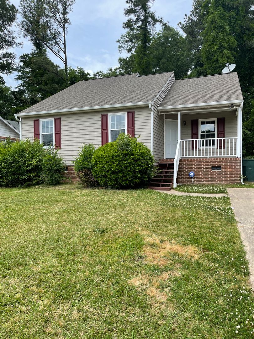 Durham House: 1911 Fidelity Drive