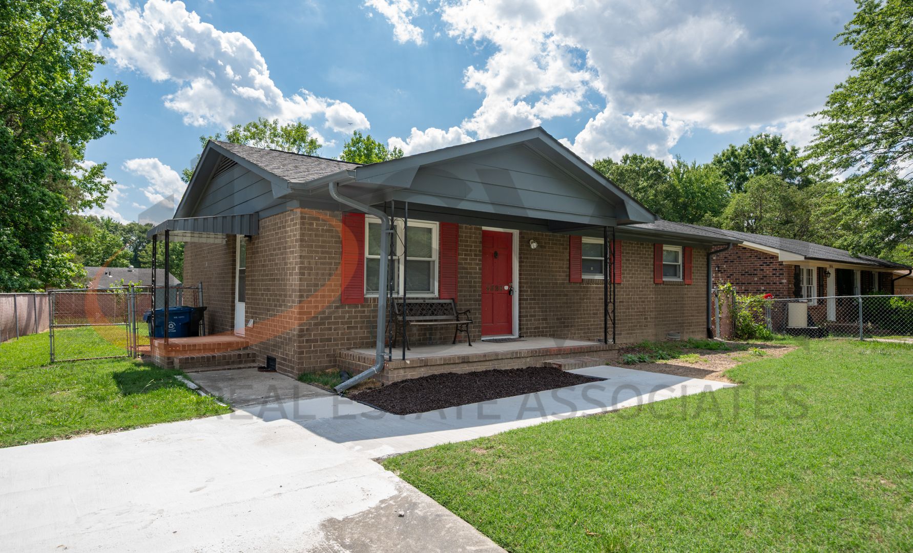 Durham House: 3528 Arlington Street