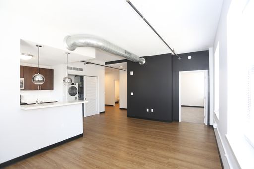 2 bedroom – photo 1