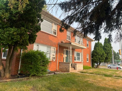 Renovated 2 Bed / 1 Bath off of Midvale Blvd in heart of West Madison – photo 1