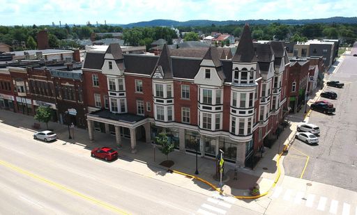 Garden Level - Retail or Office Space - Downtown Reedsburg