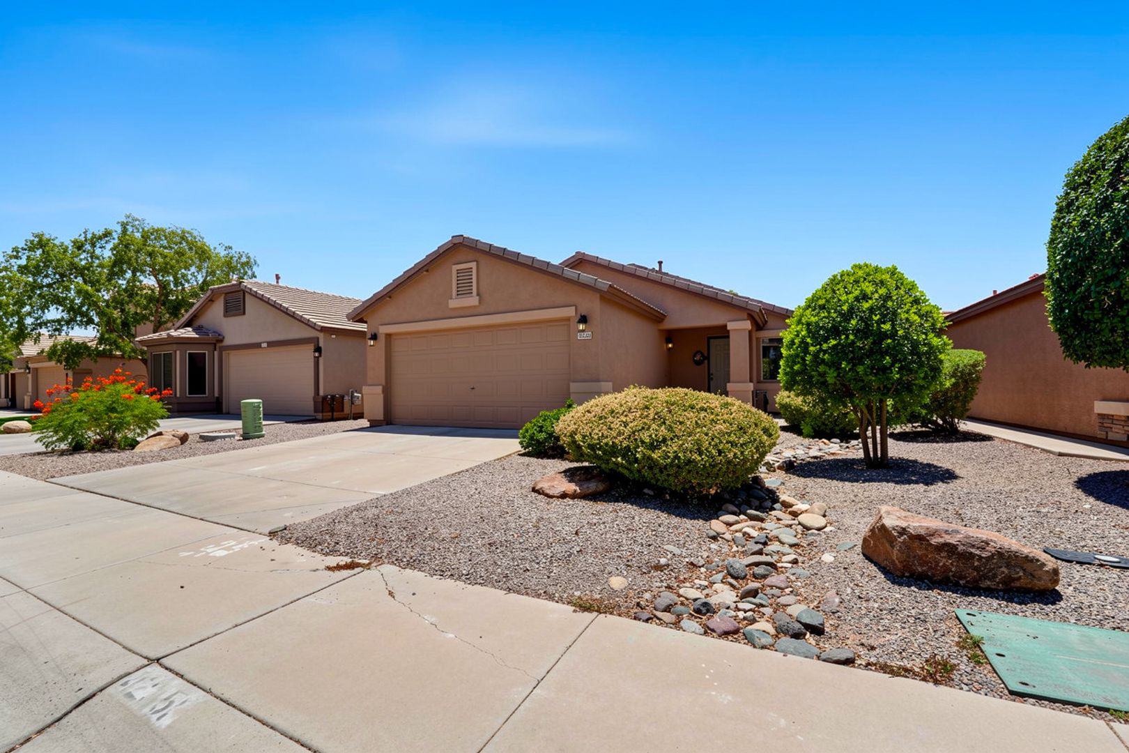 Maricopa House: 42551 W Hillman Dr