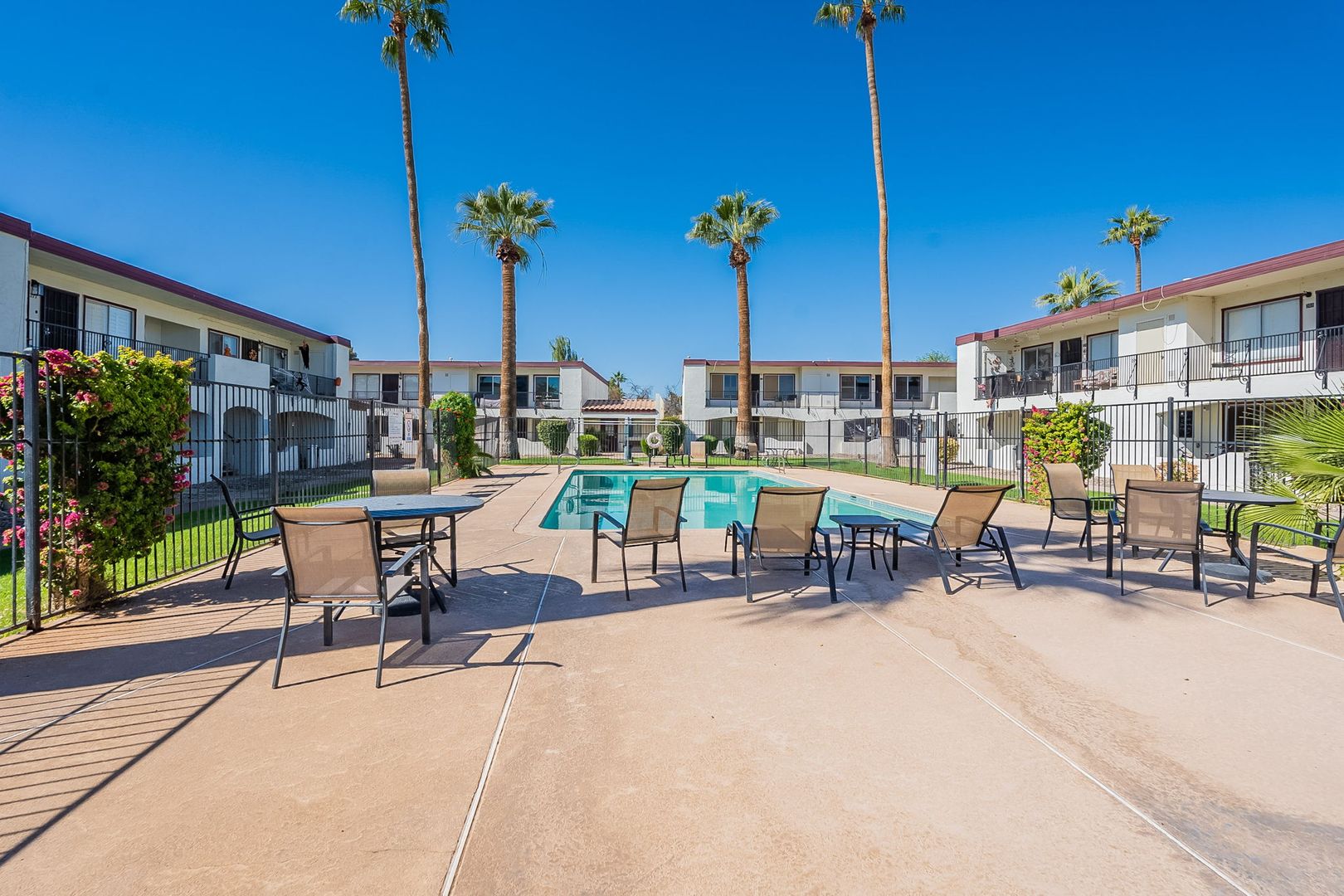 Litchfield Park Townhome: 240 S Old Litchfield Rd #105