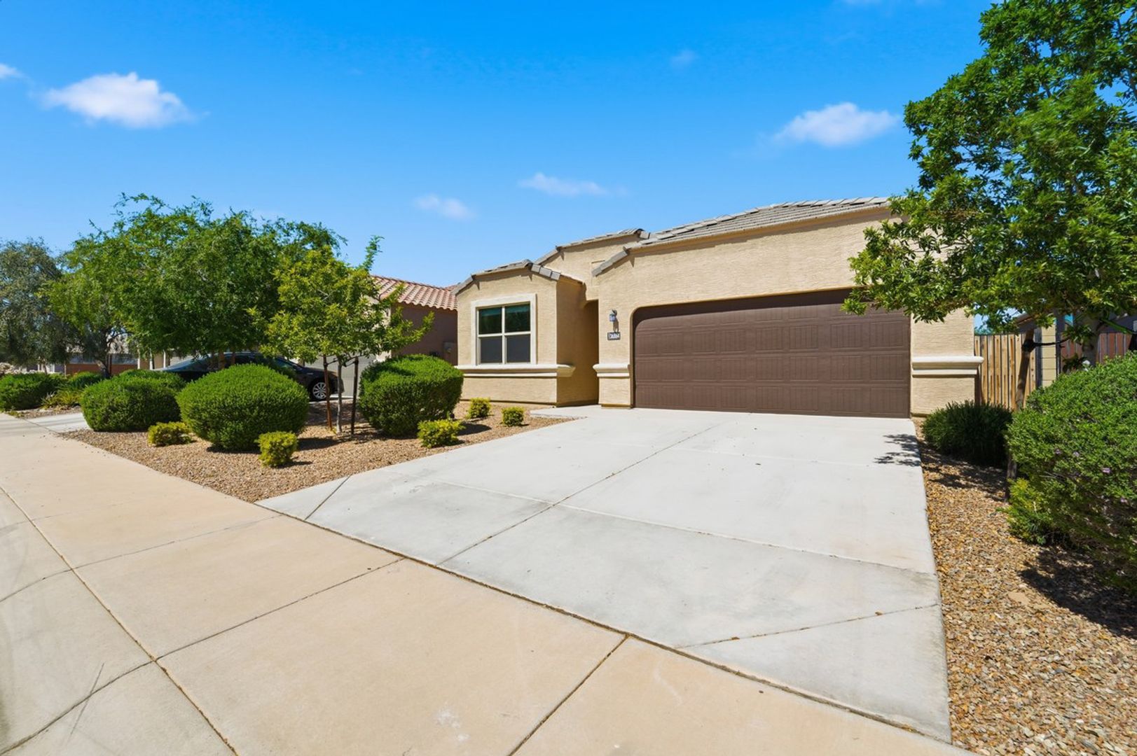 Maricopa House: 36864 W Maddaloni Ave