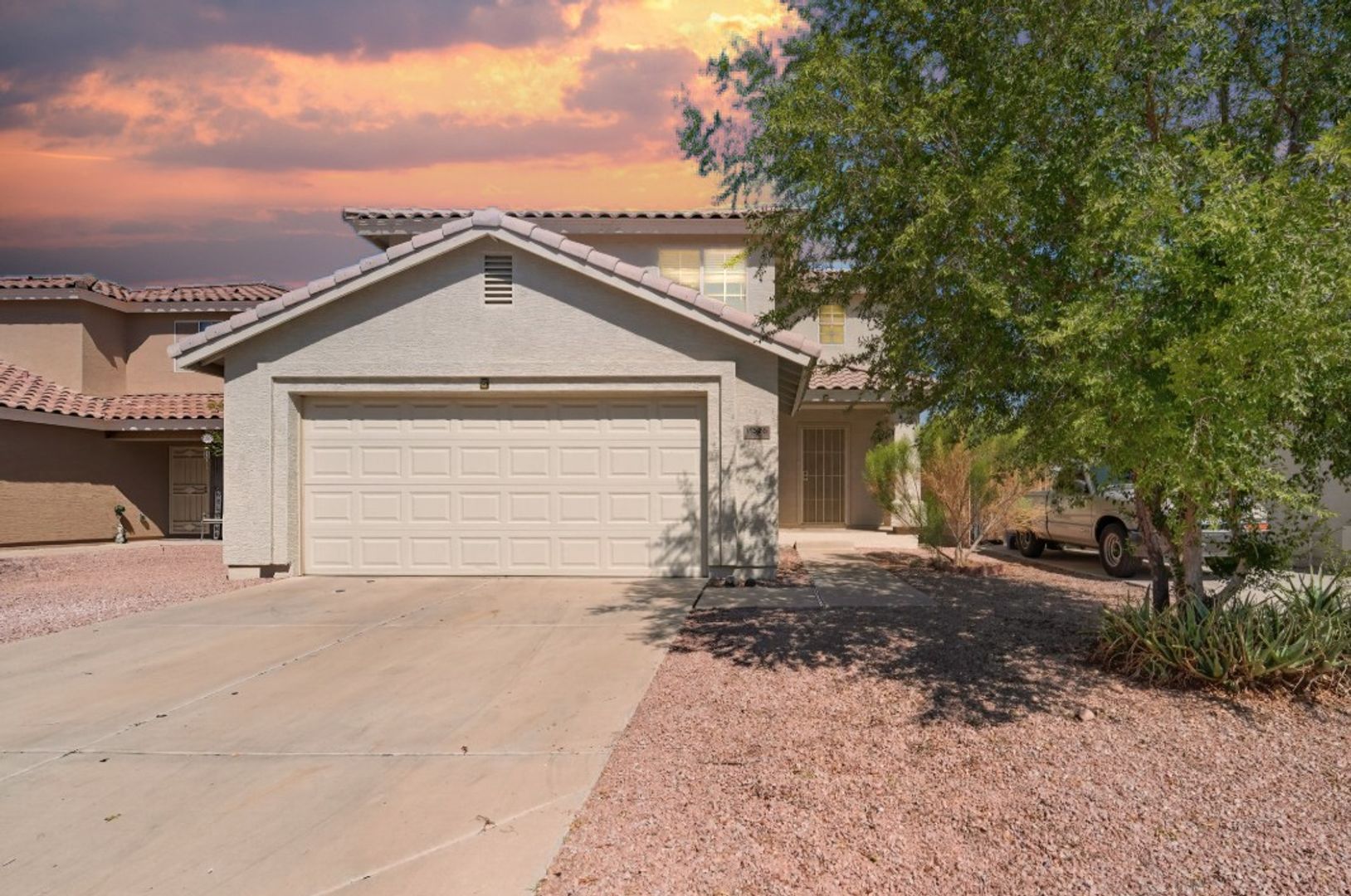 El Mirage House: 11526 W Paradise Dr