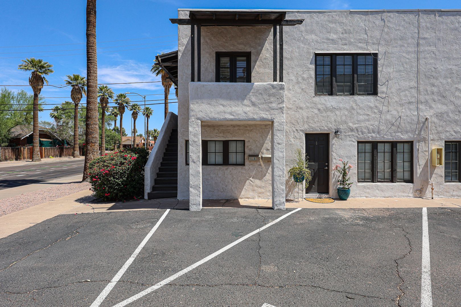 Phoenix Apartment: 342 W Culver St, Apt 5