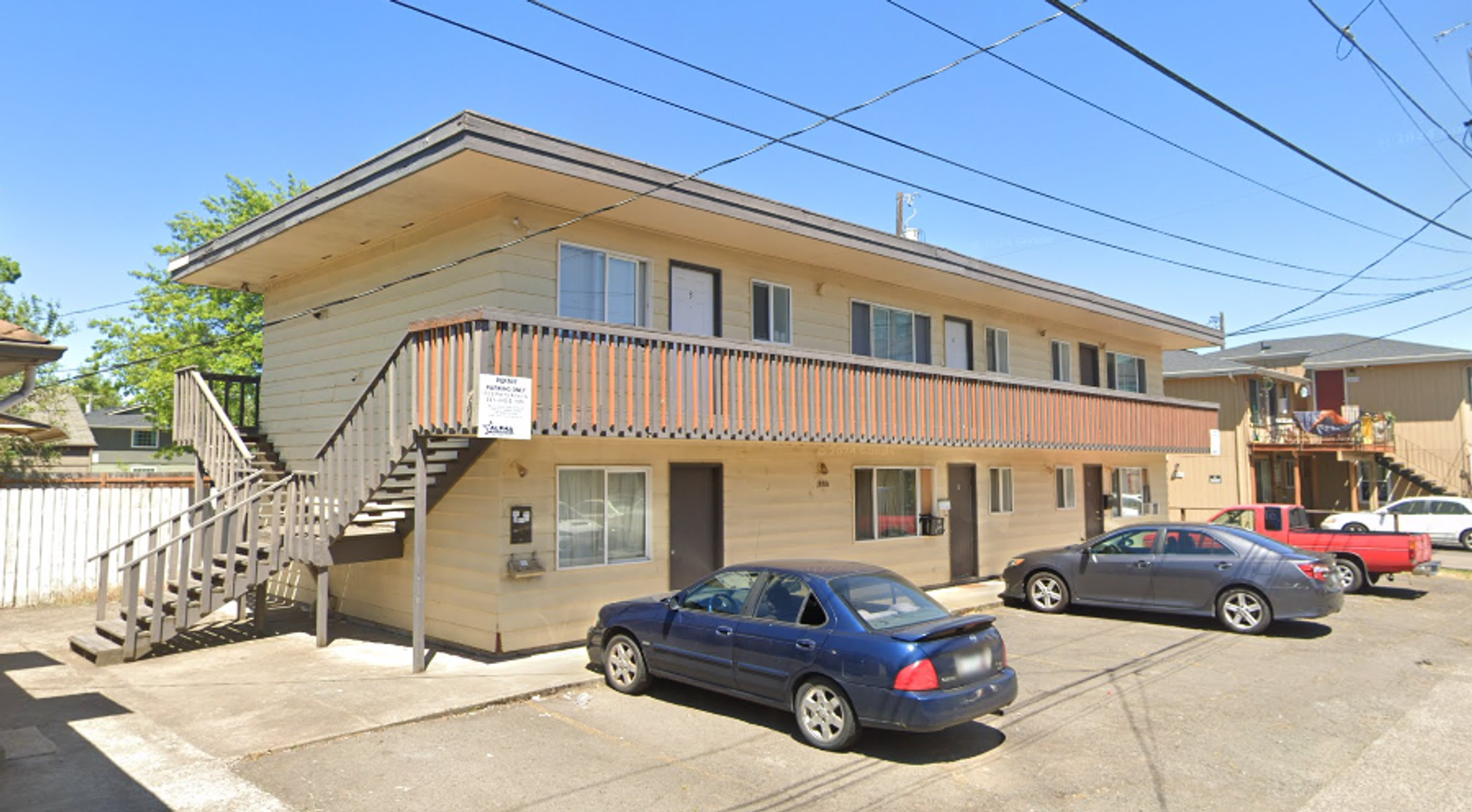 Eugene Apartment: 1888 Ferry Alley