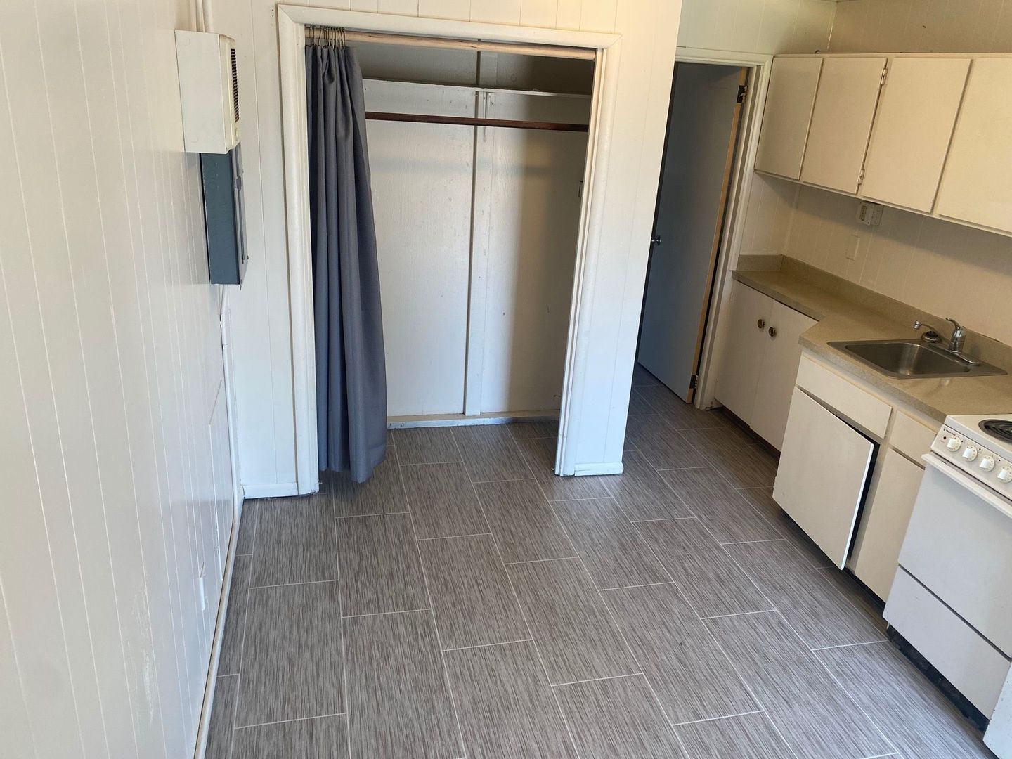 Springfield Apartment: 5272 Main Street