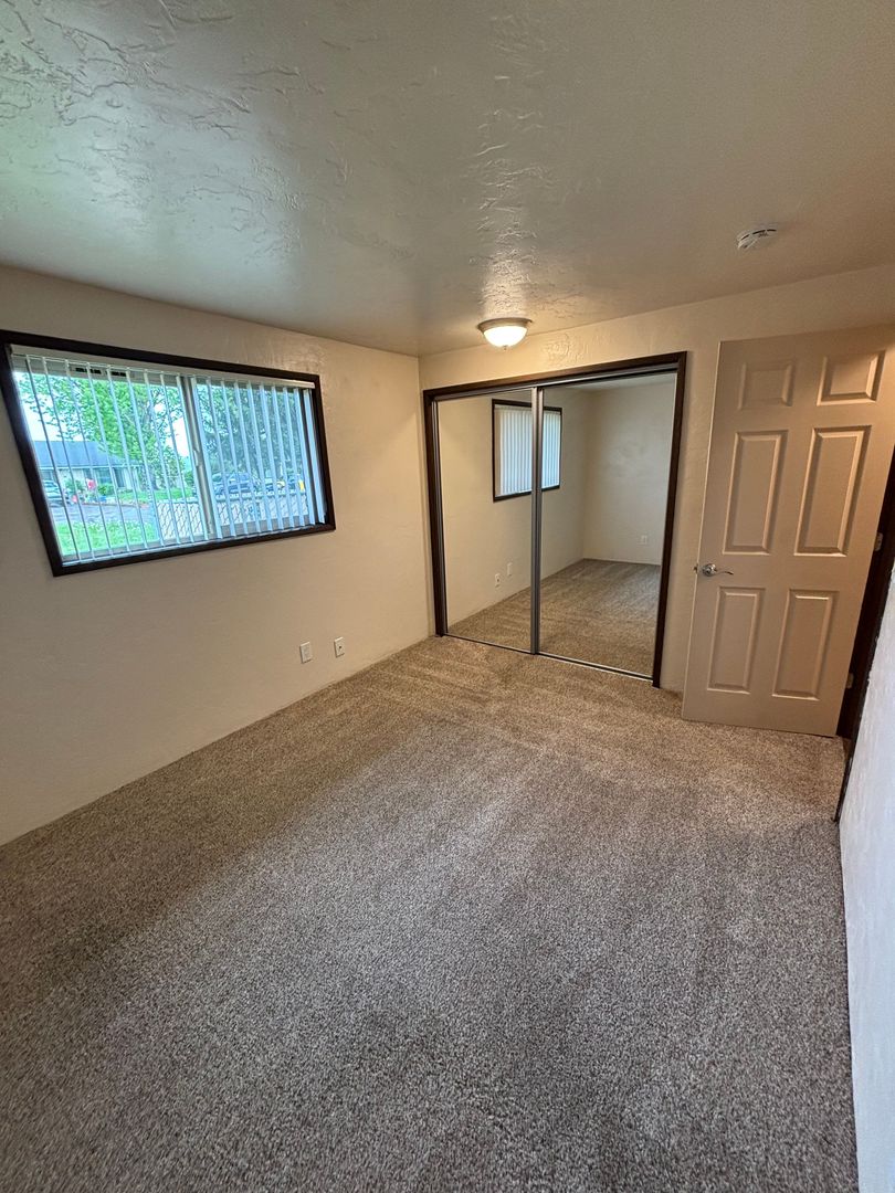 Hansard Manor Apartments LLC 7 of 12