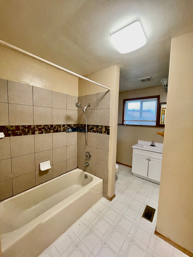 1710 Escalante 10 of 12