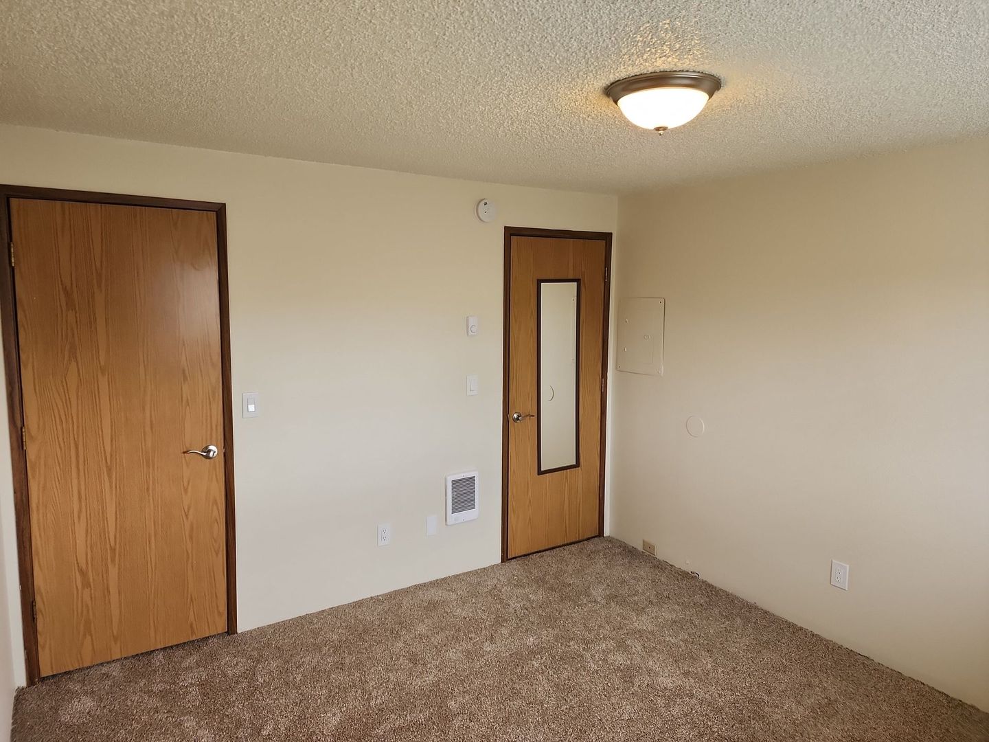 Hollywood Park Apartments 5 of 12