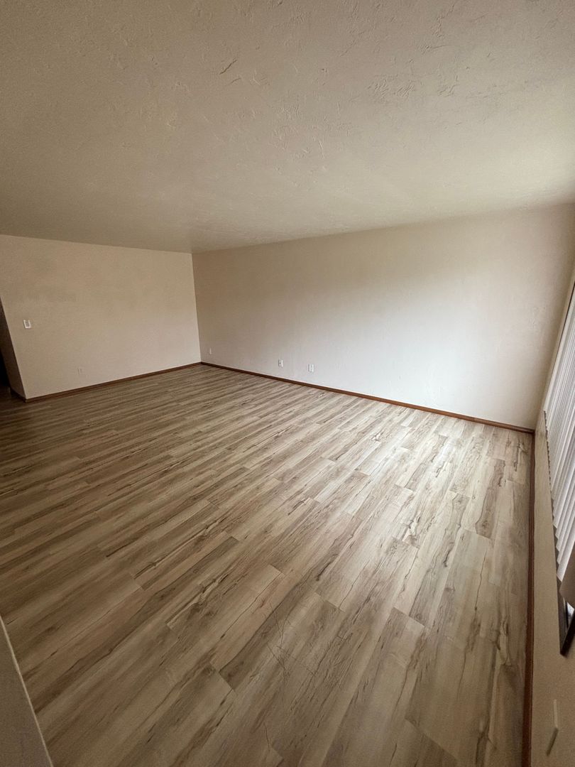 Hansard Manor Apartments LLC 3 of 12