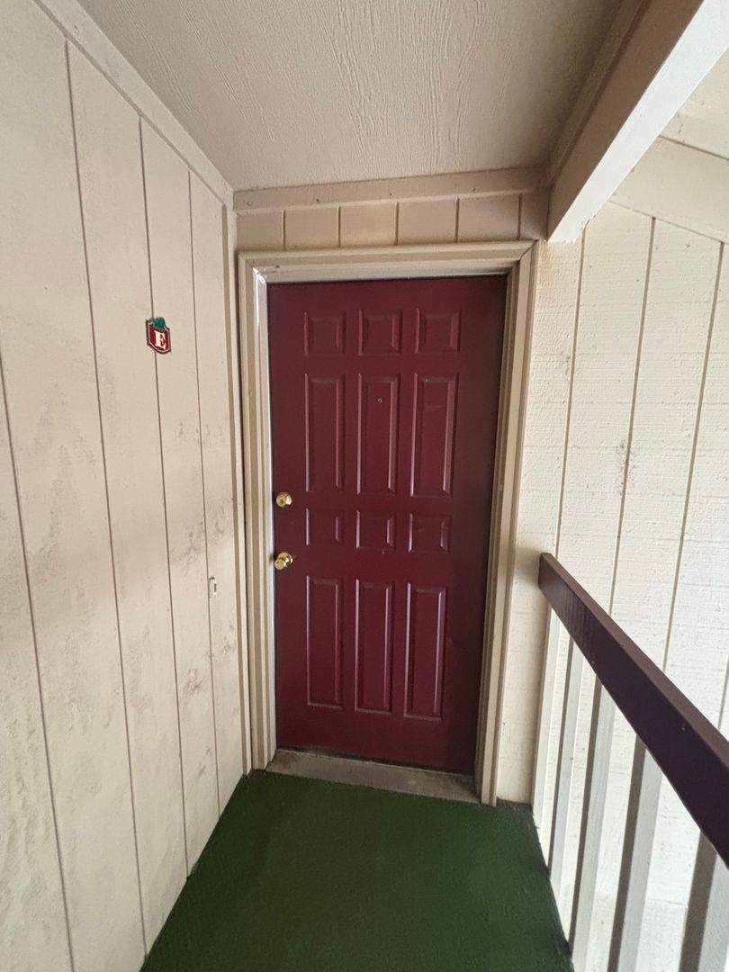 Redwood Manor Apartments LLC 3 of 8