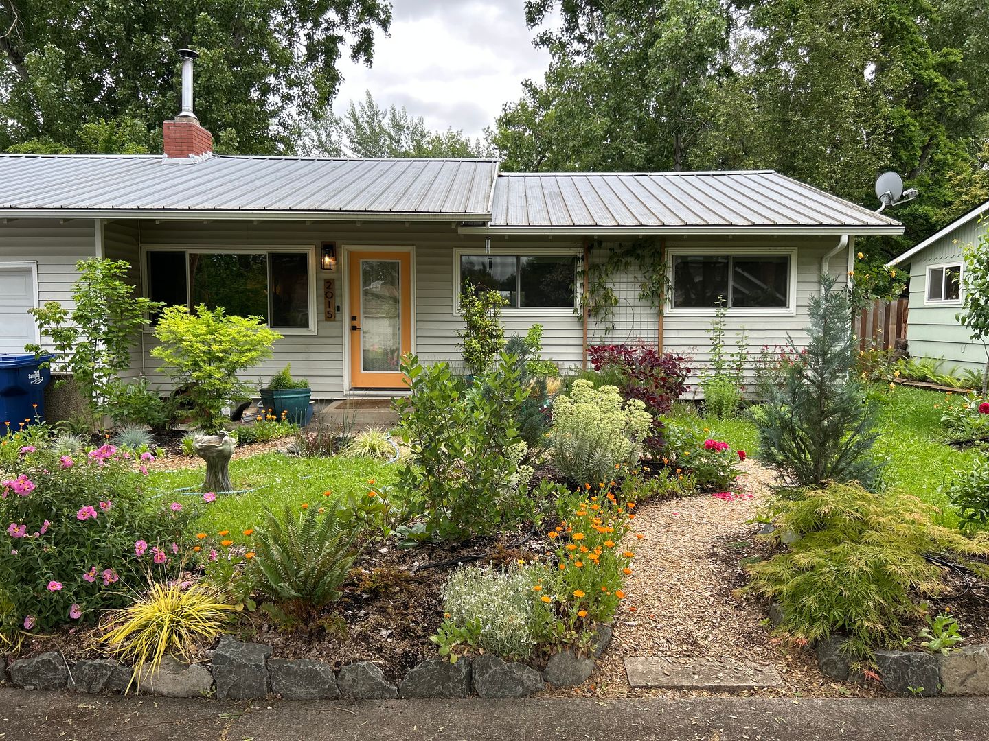 Eugene House: 2015 Pierce St.