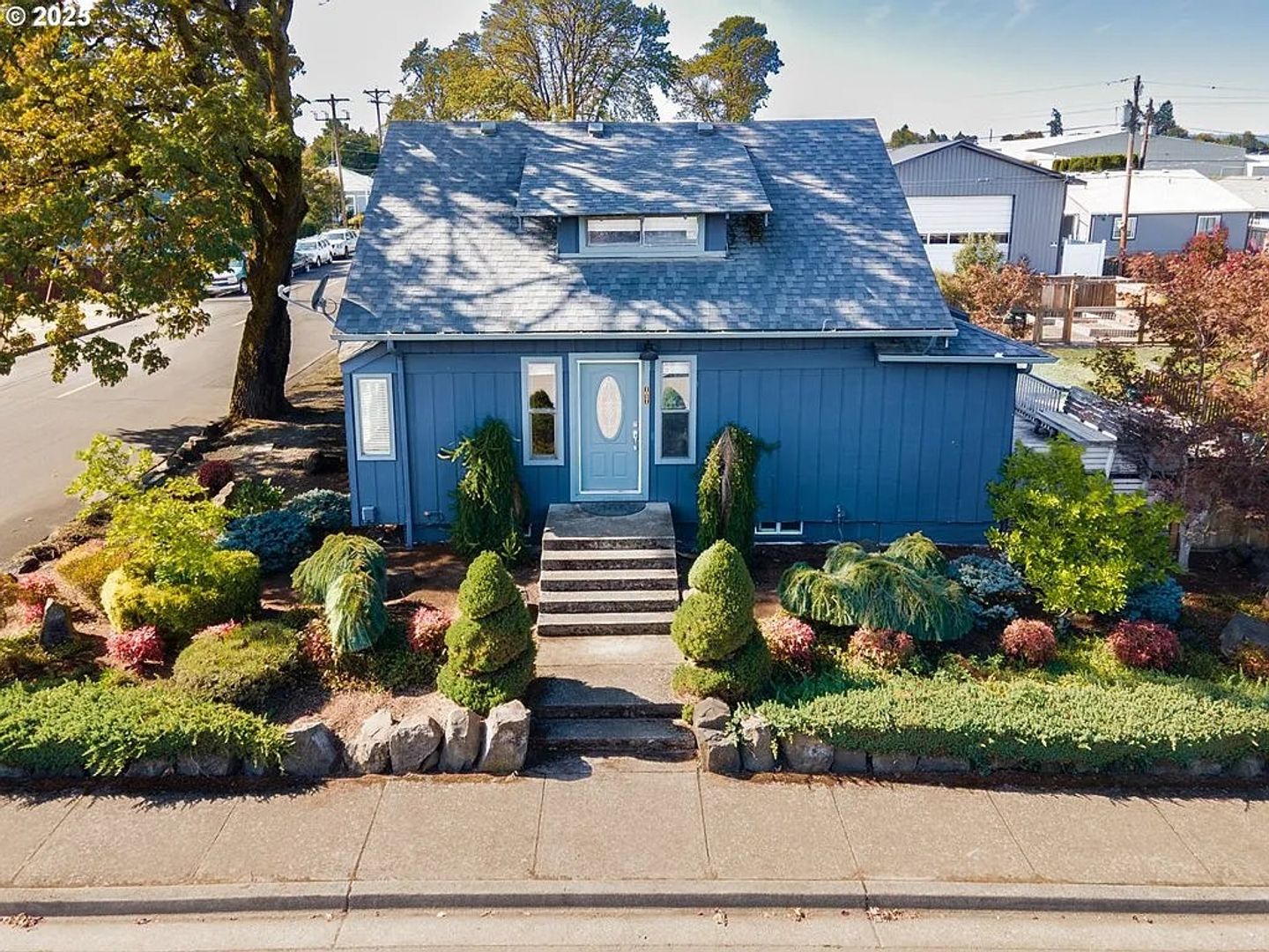 Junction City House: 1021 Deal St