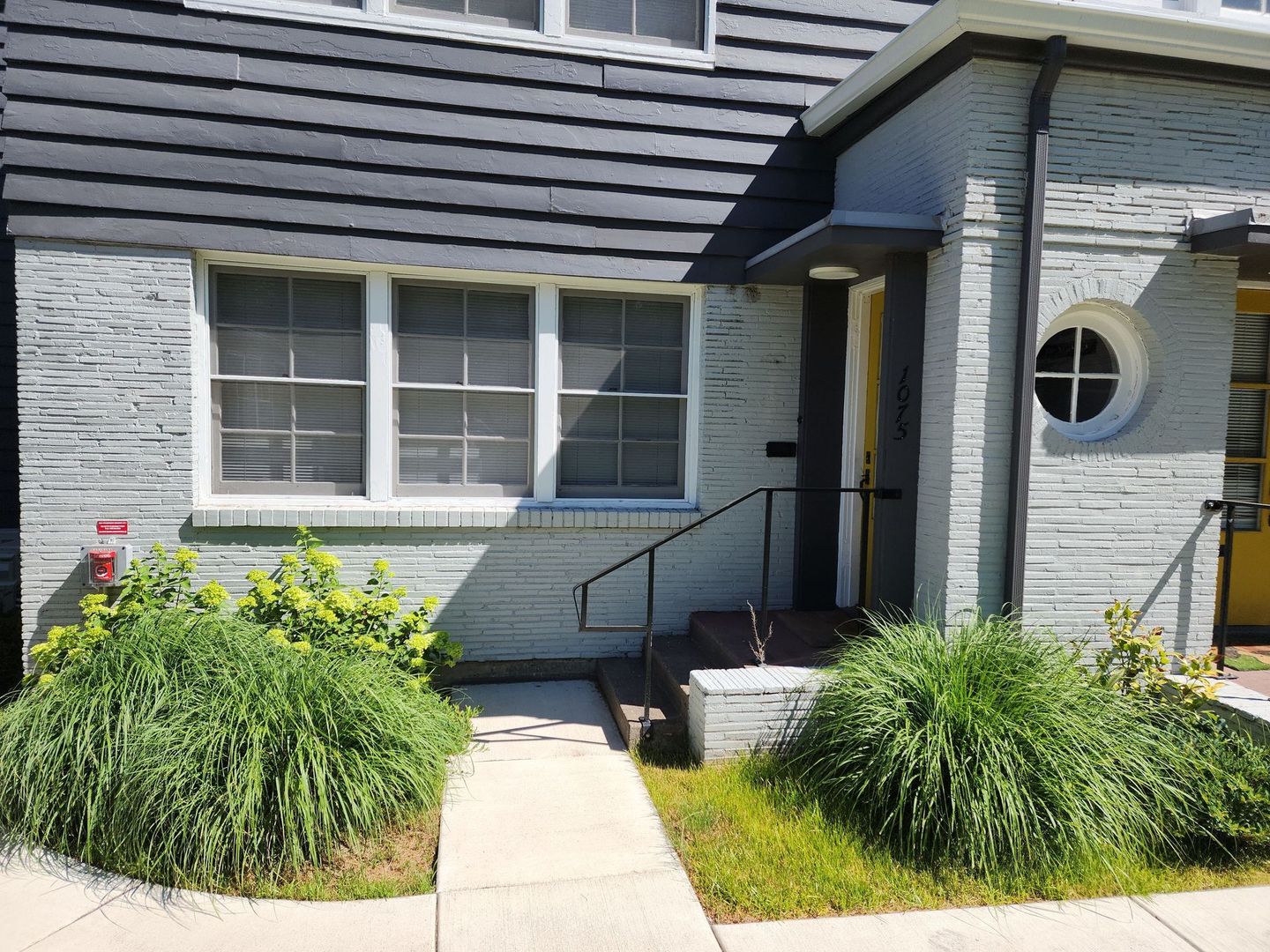 We have the wonderful 2bed/1bath you’ve been waiting for! 2 of 12
