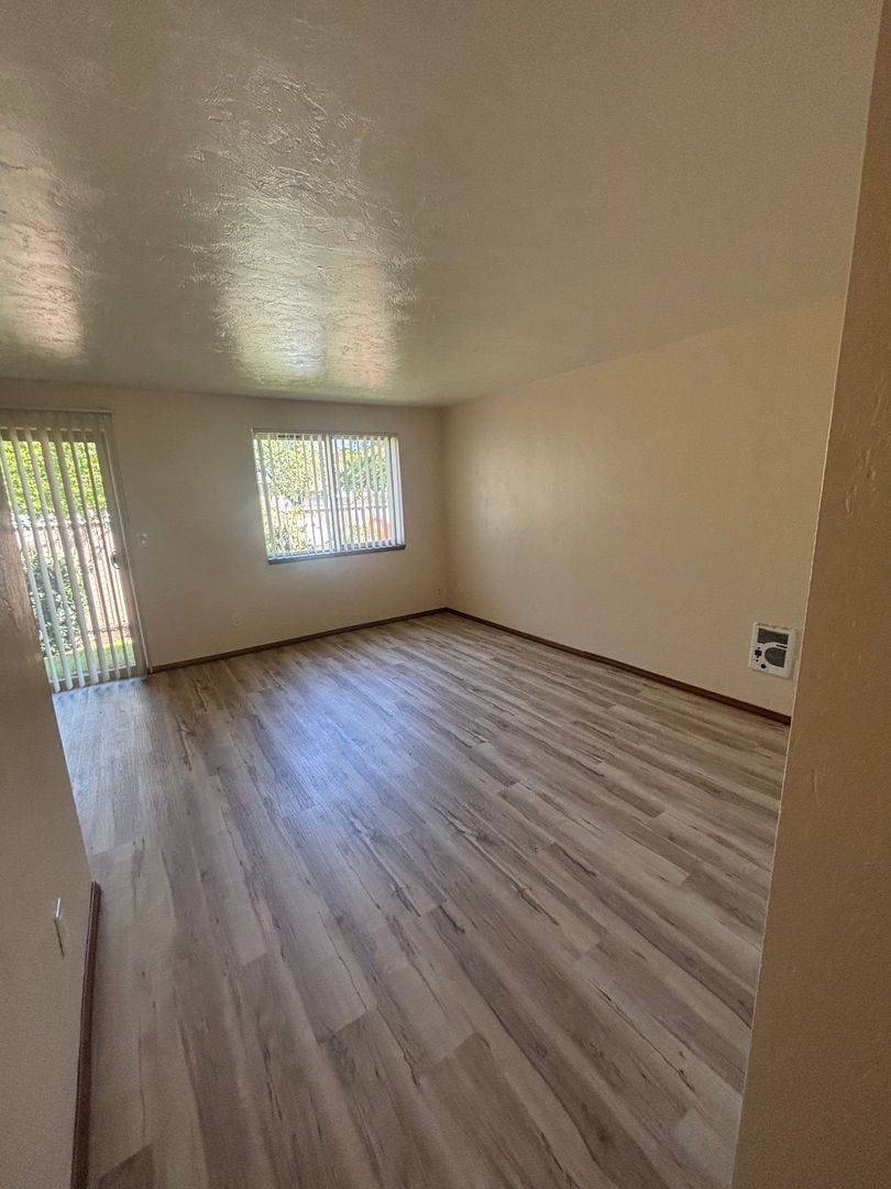 Redwood Manor Apartments LLC 2 of 11