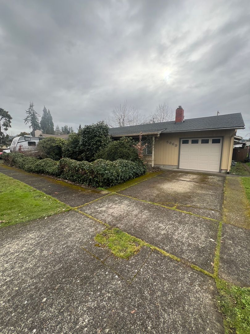 Springfield House: 5869 G Street