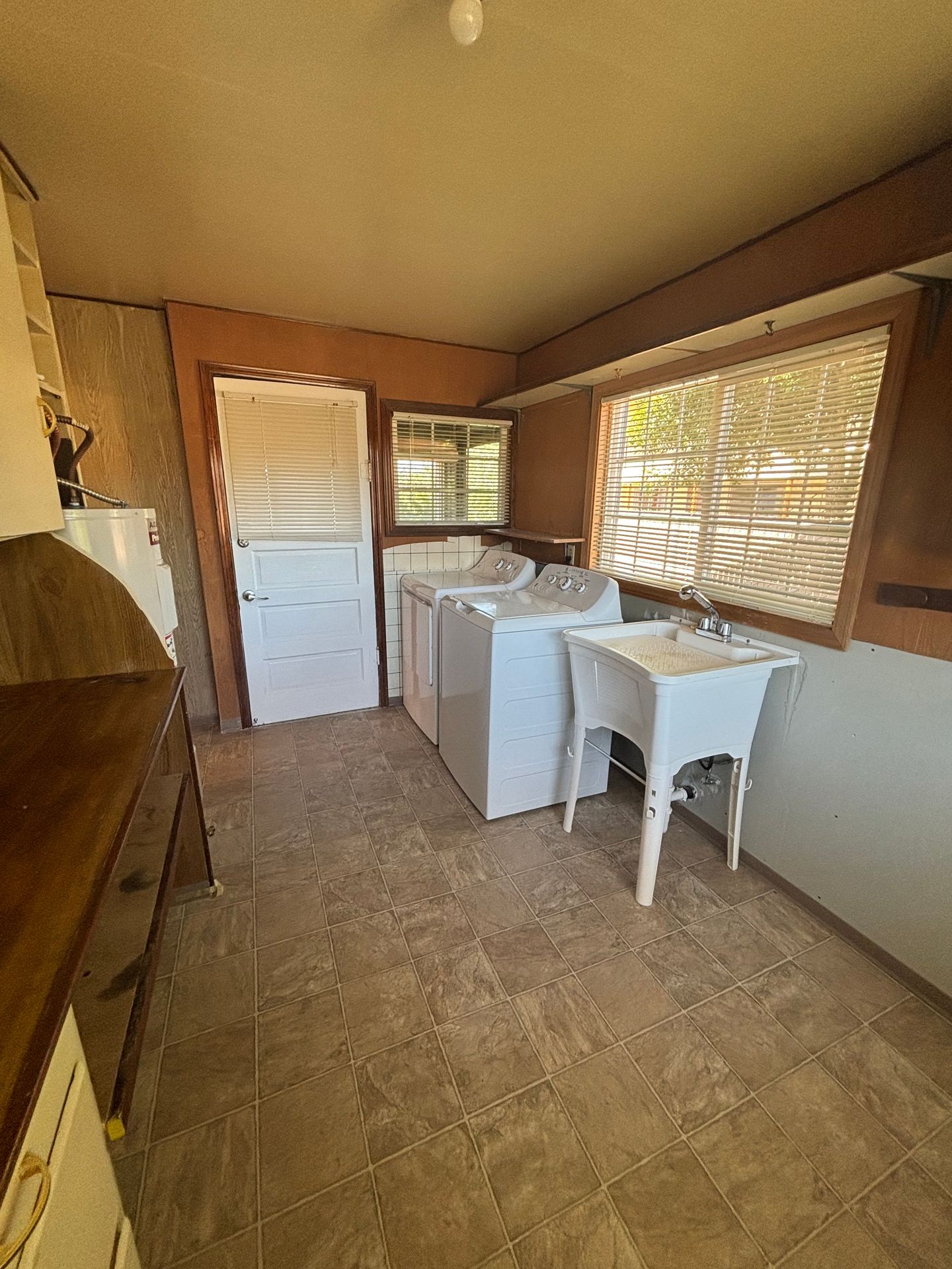 Hansard Manor Apartments LLC 11 of 12