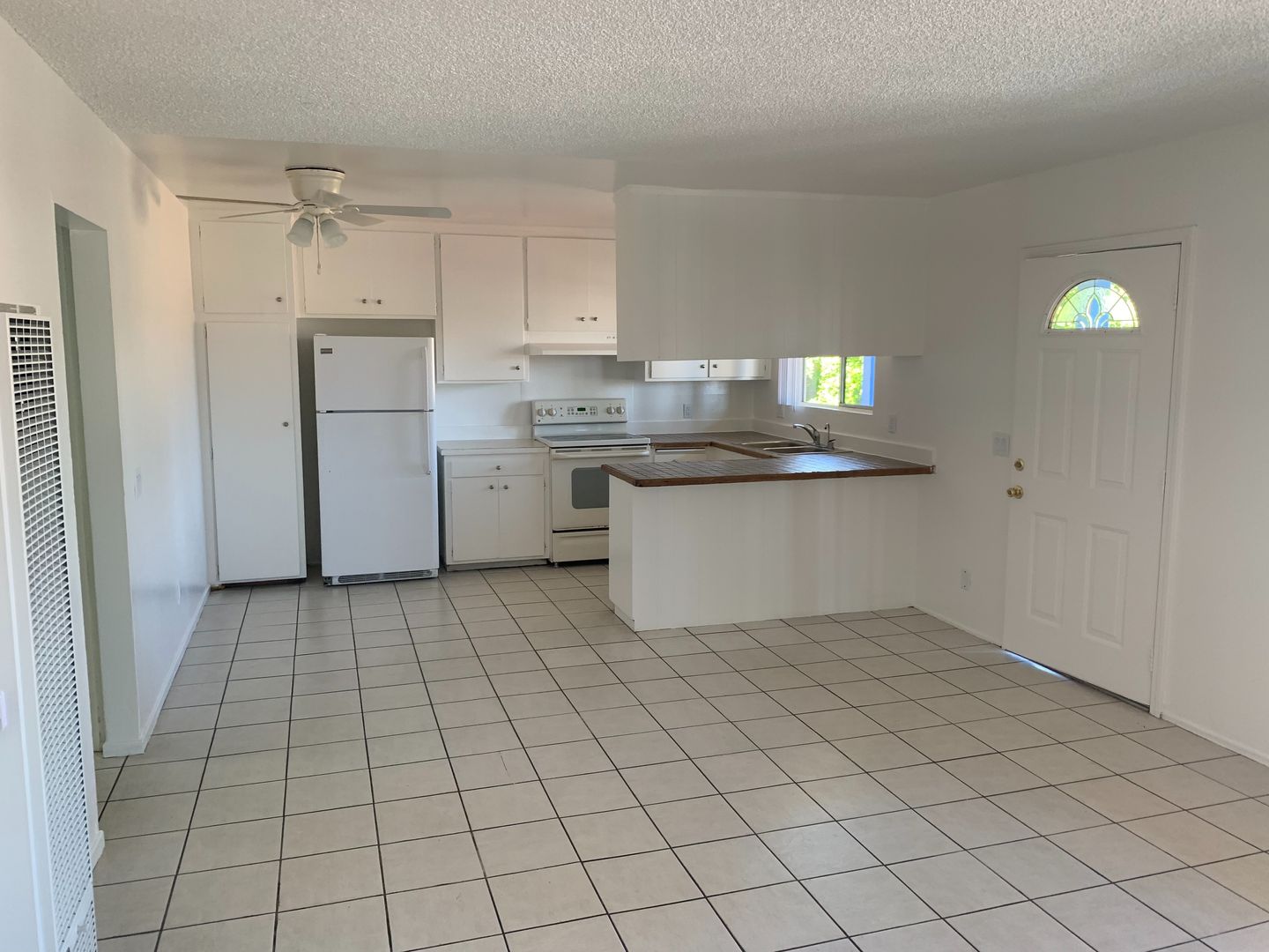 Oceanside Apartment: 1230 Division