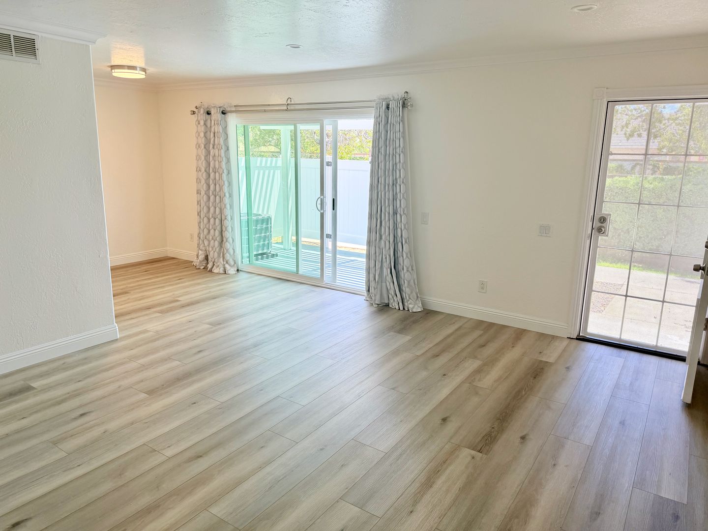 Oceanside Condo: 771 Iverson Point