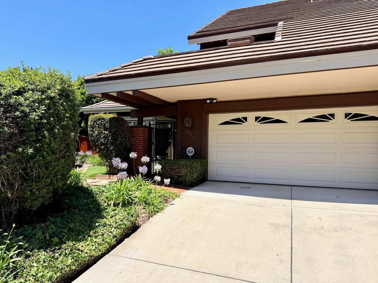 Carlsbad House: 2118 Pine Crest Way