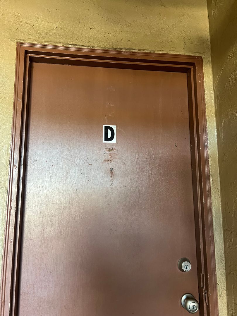 Tracy Apartment: 1544 Lincoln Blvd