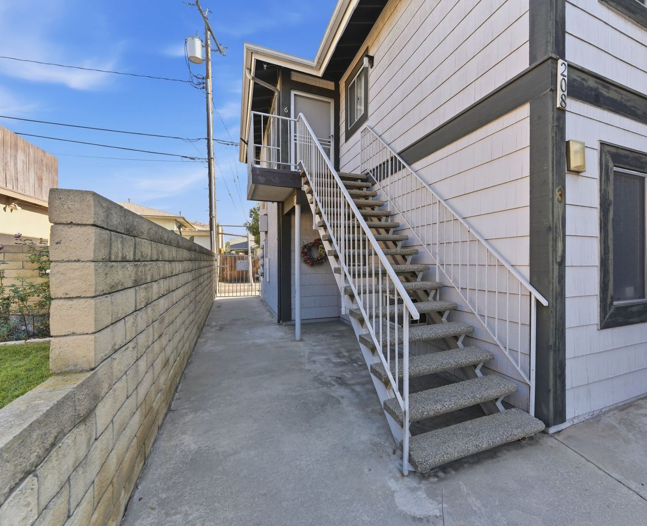 Anaheim Apartment: 208 S. West Street