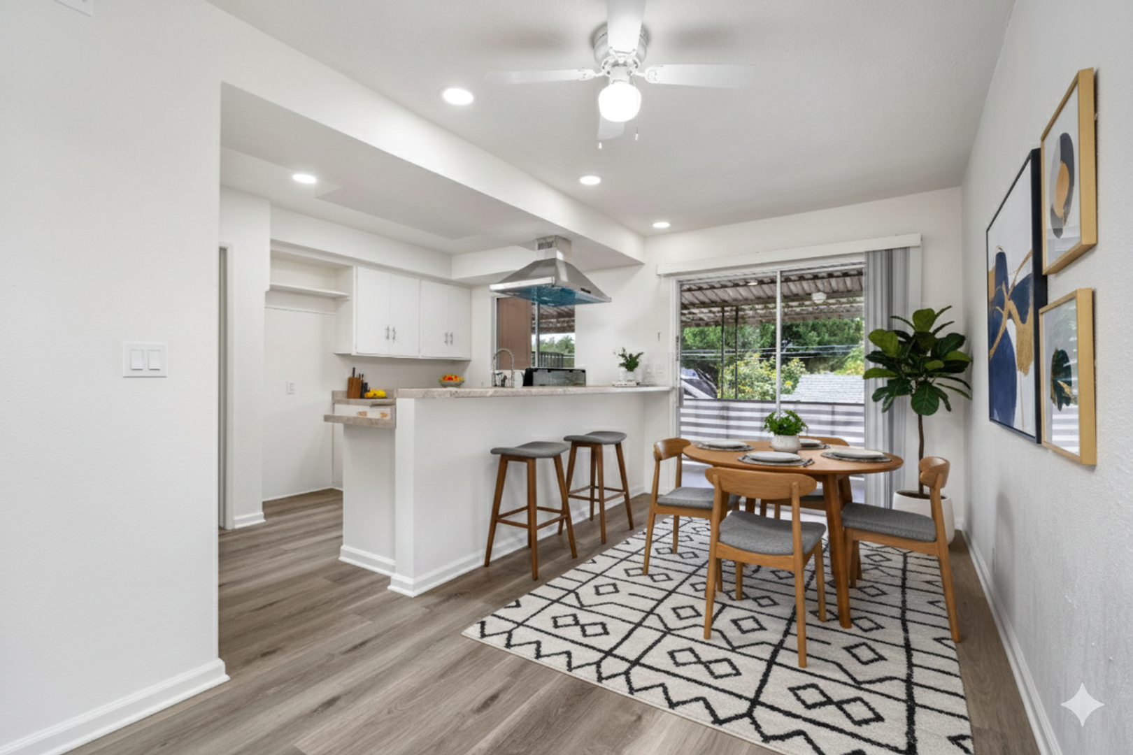 Santa Ana Condo: 1801 Greenleaf Street #14