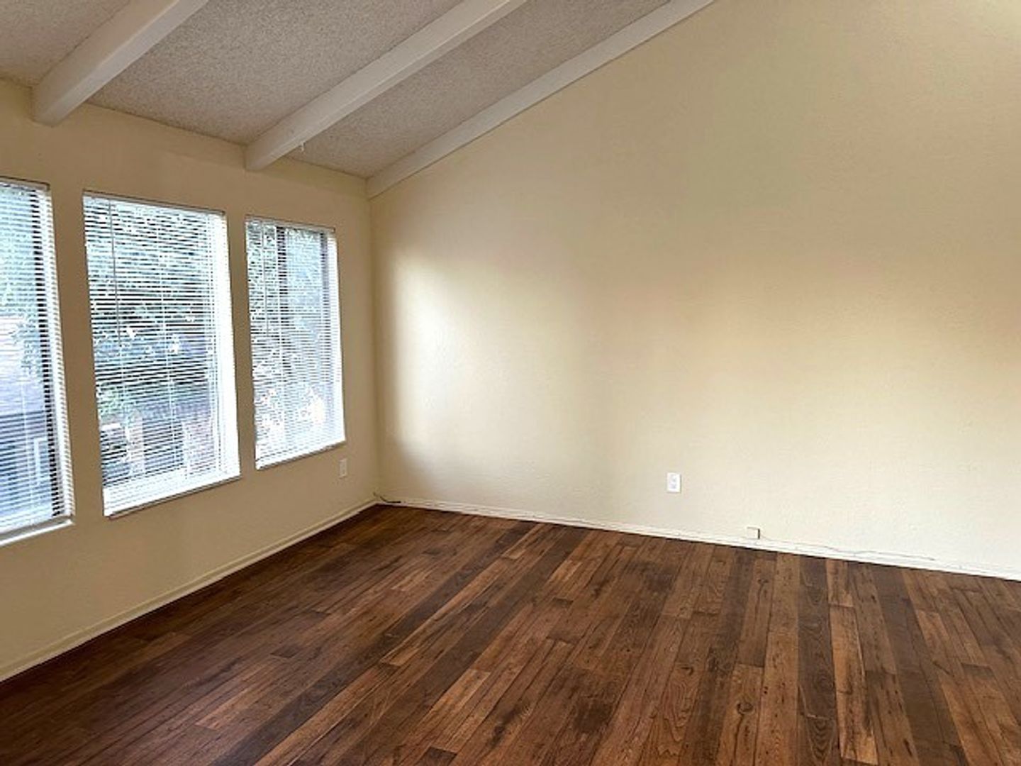 Orange Apartment: 1545 W. Palmyra Avenue