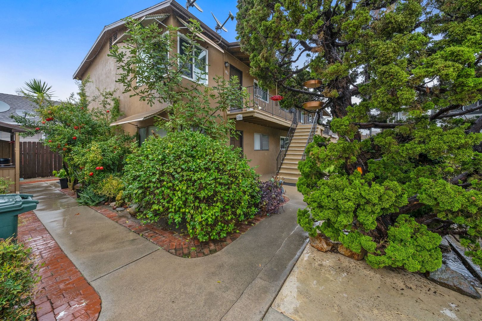 Anaheim Apartment: 204 S. West Street