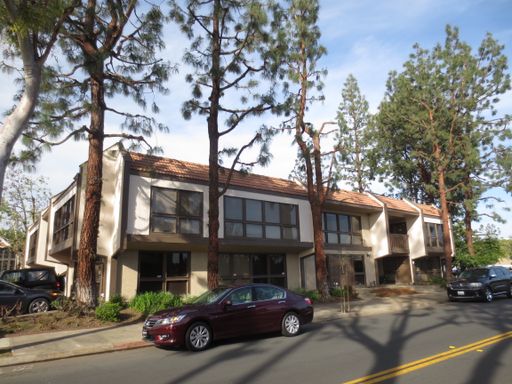 Spacious Office Suite Available in Great Building in Tustin!