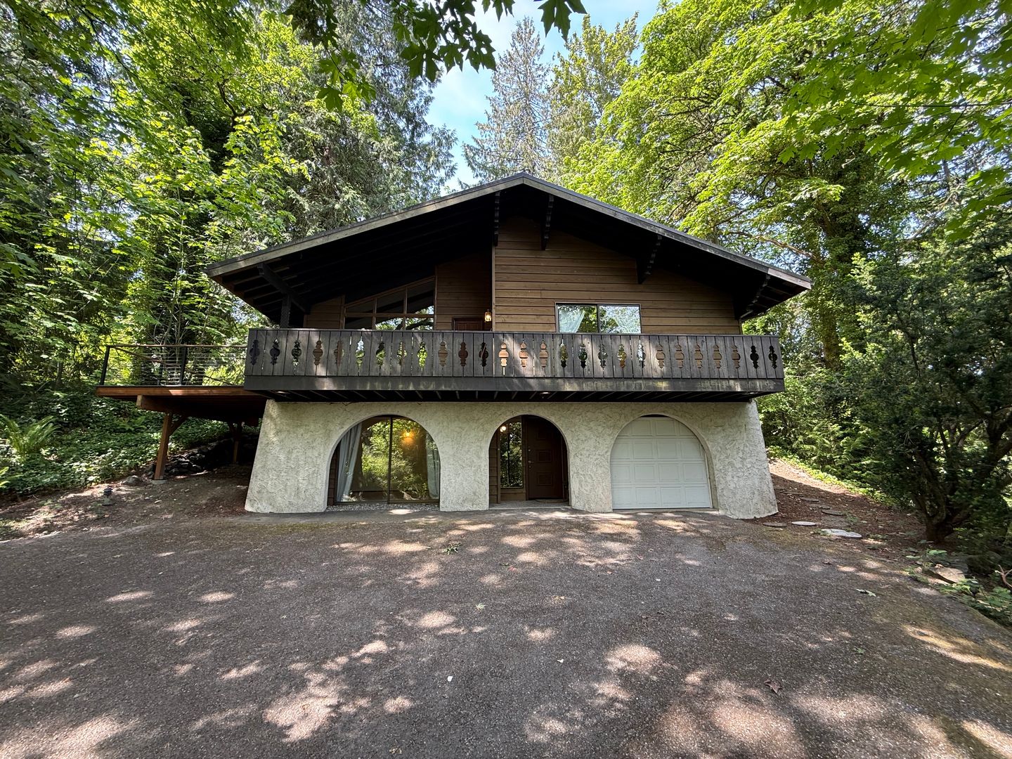 Bellevue House: 12115 SE 9th Pl