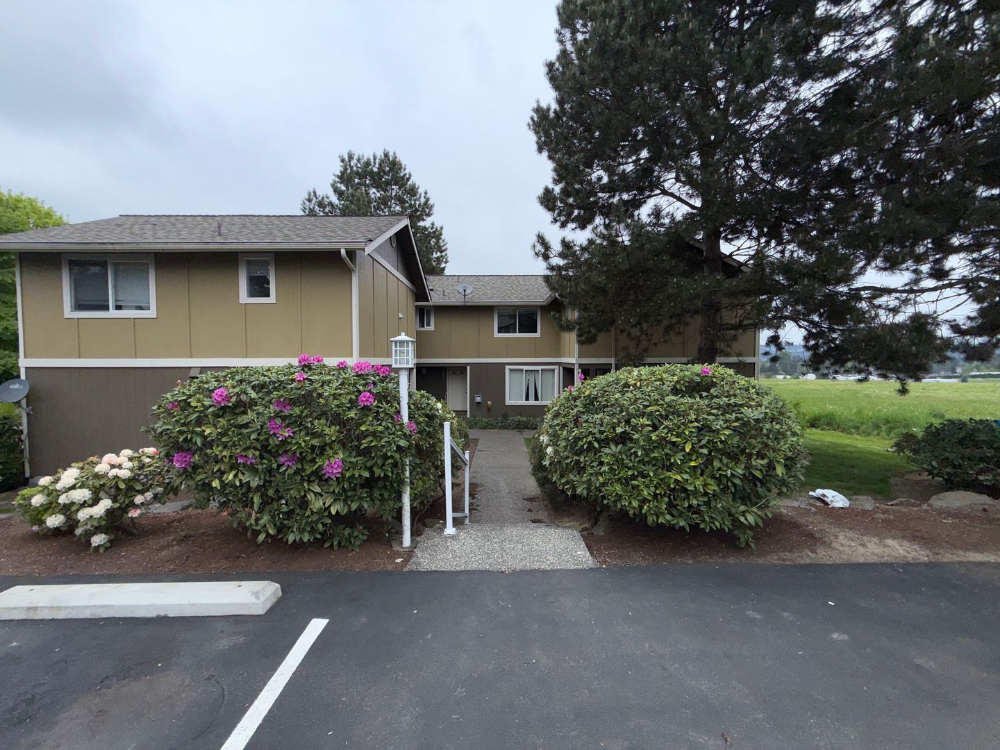Monroe House: 16881 167th Ave SE