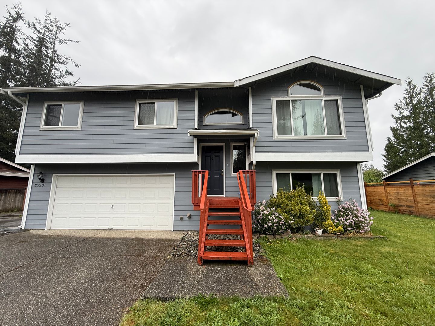 Monroe House: 25201 146th Pl SE
