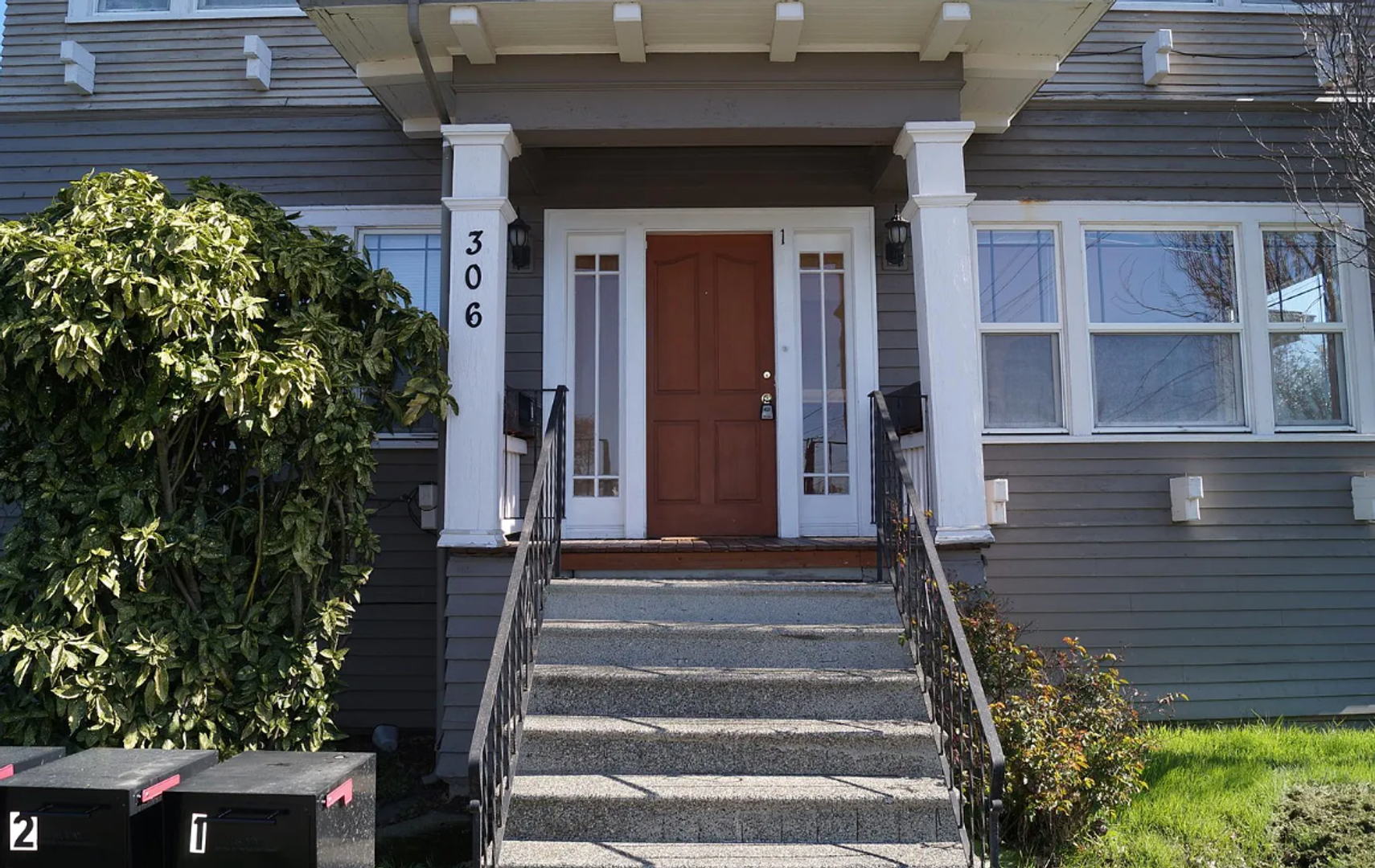 Renton Apartment: 306 Morris Ave S