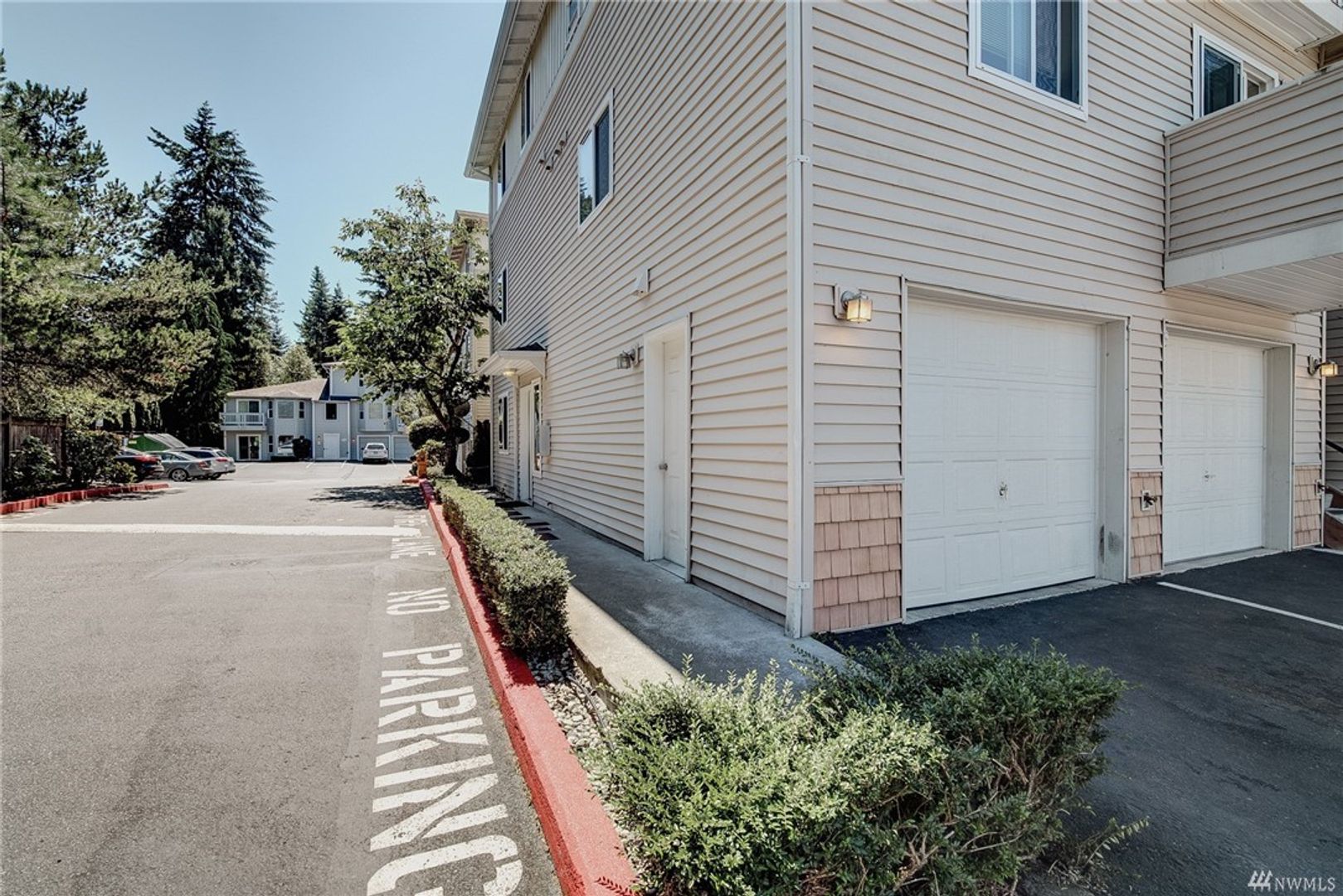 Everett Apartment: 1726 121st Street SE