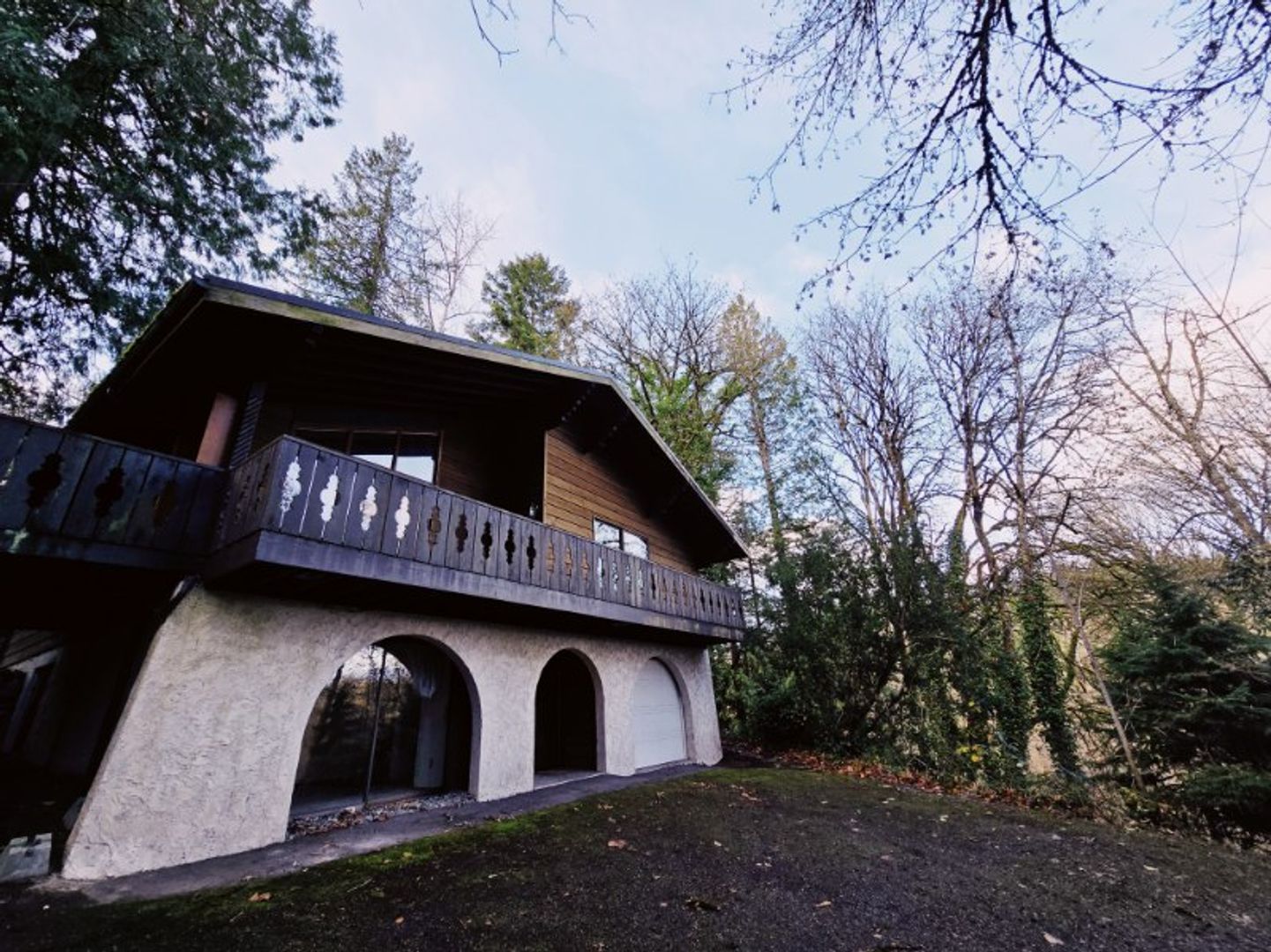 Bellevue House: 12115 SE 9th Pl