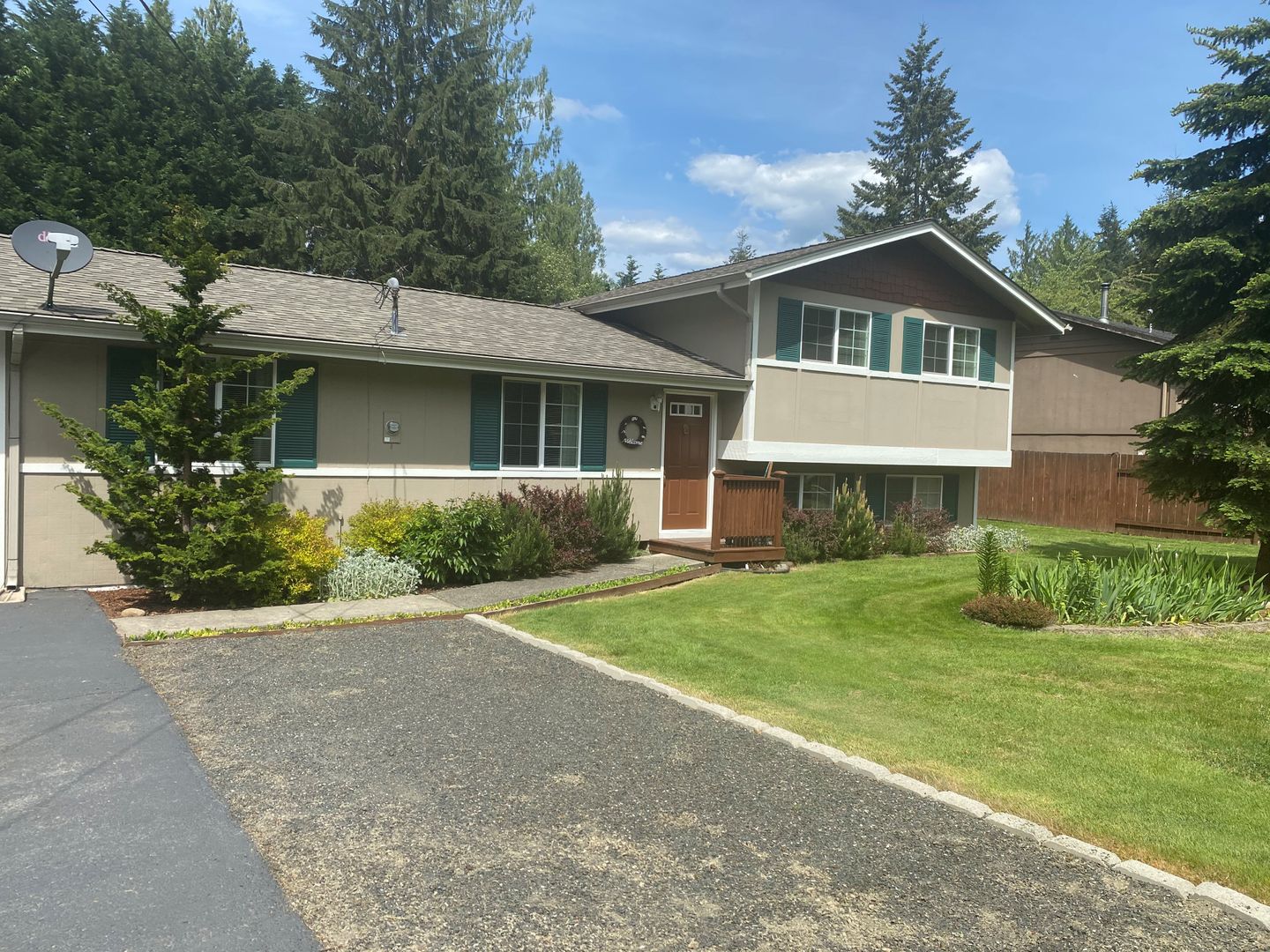 Monroe House: 24809 Old Owen Rd